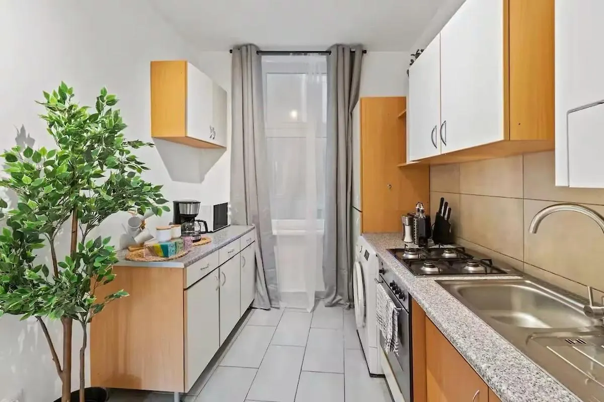 For Big Groups I Wifi I 5 Min To Subway Apartamento Viena