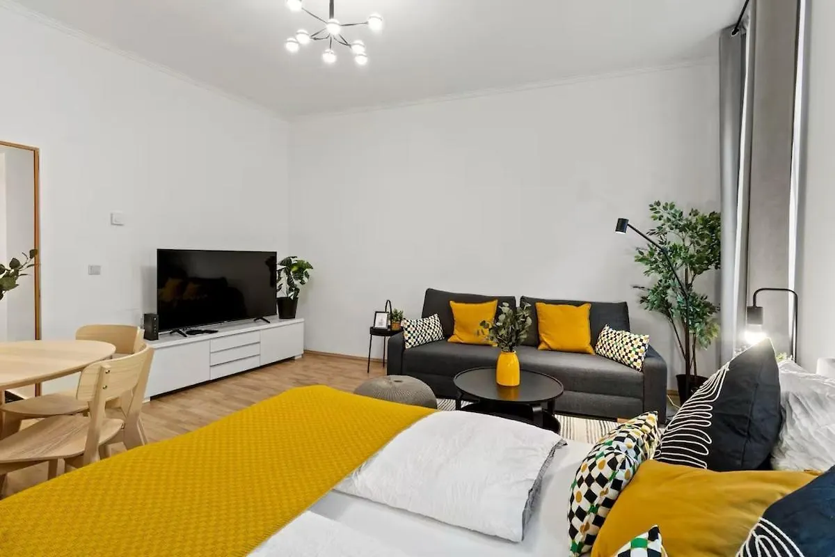 For Big Groups I Wifi I 5 Min To Subway Apartamento Viena